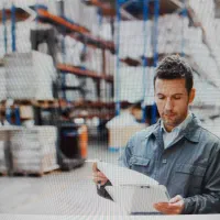 انباردار شرکت بسته بندی