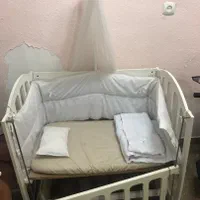 تخت نوزاد  از نوزادی تا ۲سالگی  قیمت ۲ تومن|اسباب و اثاث بچه|بوشهر, |دیوار