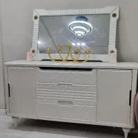 کنسول و آینه