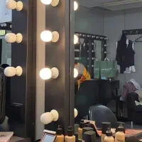 آرایشگر و میکاپکار