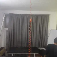 فروش به دلیل جابجایی میز، بخاری، سرشور، گل، پرده