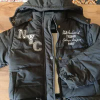 کاپشن|لباس|نیشابور, هفده شهریور|دیوار