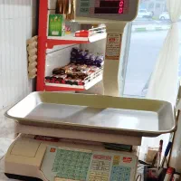 ترازو محک و تابلو مرغ ماهی