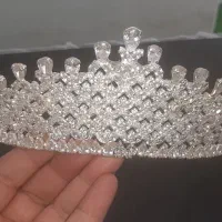 فروش تاج عروس پرنگین و مومصنوعی|بدلیجات|خمینی‌شهر, |دیوار