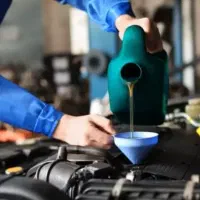 استخدام کارگر ساده در مغازه تعویض روغنی