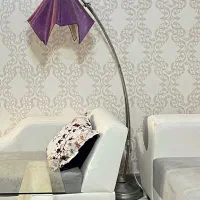 آباژور ایستاده