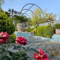 سالن کار و کارگر ساده