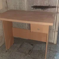 میز کامپیوتر/تحریر در حد نو و کاملا سالم