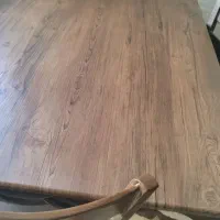 میز نهارخوری بفروش می‌رسد