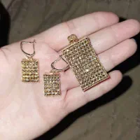 گوشواره وپلاک