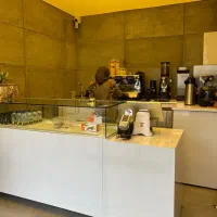 مغازه تجاری حاشیه هنرستان، ملکی، دیزاین فول