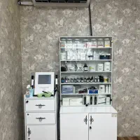 ترولی و کمد MDF مناسب کلینیک و سالن زیبایی|آرایشگاه و سالن‌های زیبایی|اصفهان, هزارجریب|دیوار