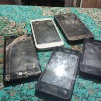 9تا گوشی. 5لمسی 4کلیدی همه باهم سه تومن