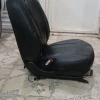 صندلی در حد نو به همراه روکش صندلی