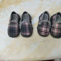 دو جفت کفش بچه  .دو بار پوشیده کاملا سالم