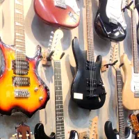 مرکز فروش گیتار الکتریک فروشگاه آرتا ساز