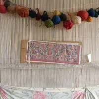 قالی سرو و کاج کمی بافته شده