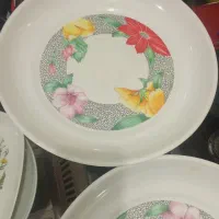 تعداد ۸۰بشقاب و دیس ملامین|ظروف سرو و پذیرایی|شیراز, کوزه گری|دیوار