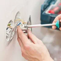 نیازمند برقکار ساختمان