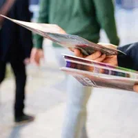 تراکت پخش کن نیازمندیم