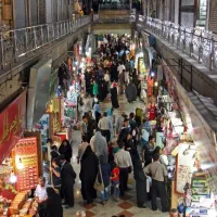 فروشنده خانوم یا آقا با فن بیان قوی