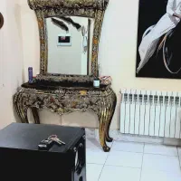 ایینه کنسول کار شده با ورق طلا المانی سفارشی|مبلمان خانگی و میز عسلی|قم, صفاشهر|دیوار