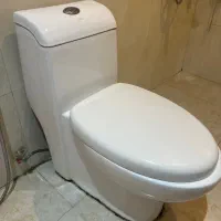 توالت فرنگی و روشویی توتی