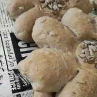 نان حجیم کافه ای زیبا نمکی یا شیرین ساده یا مغزدار|خوردنی و آشامیدنی|سبزوار, کاشفی شمالی (دادگستری)|دیوار