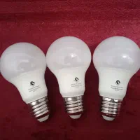 ۳ تا لامپ کم مصرف کوچک