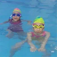 مربی تخصصی شنا