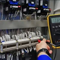 تعمیرات و عیب یابی برق صنعتی