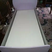 تخت نوجوان سالم