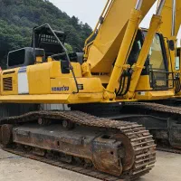 فروش ۲ عدد بیل مکانیکی ۴۰۰ کوماتسو خط ۸ آر|خودرو سنگین|قم, زنبیل آباد|دیوار