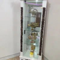بوفه با وسایل داخلش