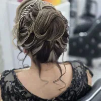 شنیون میکاپ اقتصادی|خدمات آرایشگری و زیبایی|مشهد, مصلی (کارمندان اول)|دیوار