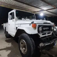 تویوتا وانت 2f