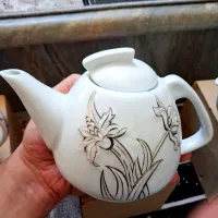قوری چینی قدیمی خارجی گل برجسته سایز کوچک نو آکبند