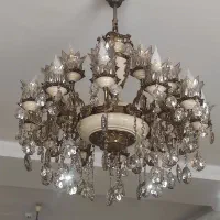 لوسترهای ۲۴ شاخه.