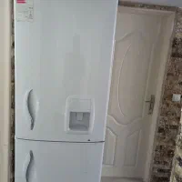 یخچال فریزر در حد نو