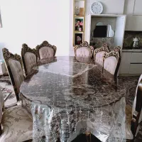 میز به همراه ۸ صندلی نهار خوری