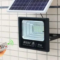 پروژکتور خورشیدی ۱۰۰ وات