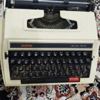 دستگاه تایپ قدیمی