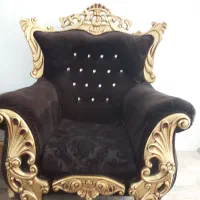یک دست مبل هفت نفره سلطنتی راحتی قیمت  هفت میلیون
