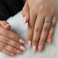کاشت ناخن اقتصادی جمهوری