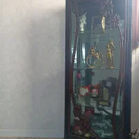 ویترین چوبی در حد نو