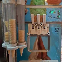 یخچال فریزر صنعتی دستگاه بستنی نیکنام فر ساندویج