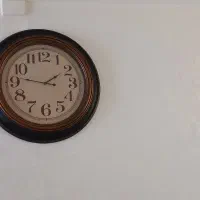 ساعت دیواری سالم