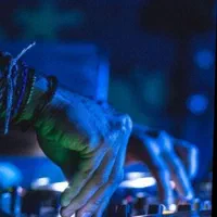 دیجی خانم دی جی آقاdj DG گروه موزیک زنده عقدوعروسی|خدمات پذیرایی، مراسم|اصفهان, خانه اصفهان|دیوار