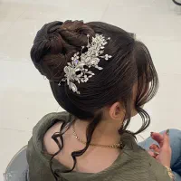 مدل شنیون با موی رنگی|خدمات آرایشگری و زیبایی|قزوین, |دیوار