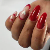 خدمات و آموزش کاشت ناخن و مژه